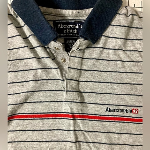 Abercrombie & Fitch Men’s Medium Gray/Navy Striped Polo Shirt - Picture 1 of 7